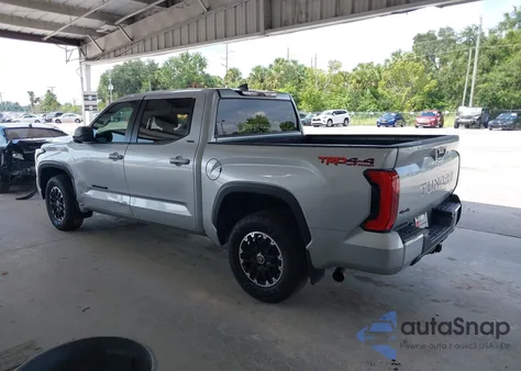 2024 Toyota Tundra Sr5 4Wd z USA, uszkodzony, nr VIN 5TFLA5DB1RX132370